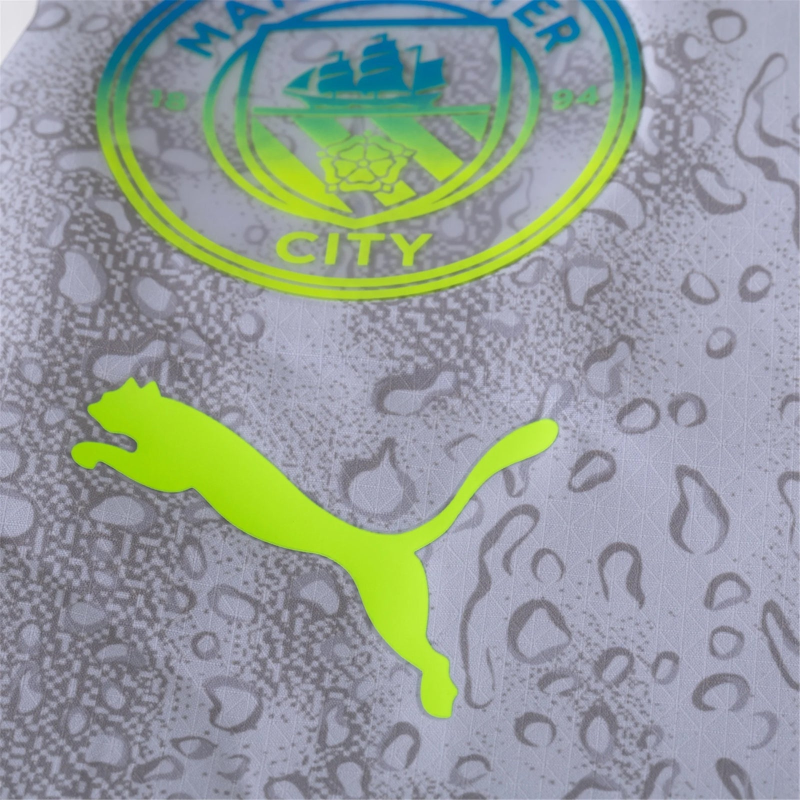 Puma Manchester City Authentic Reijnders Third Jersey w/ EPL + No Room For Racism 25/26 (Cool Weather/Pro Green)