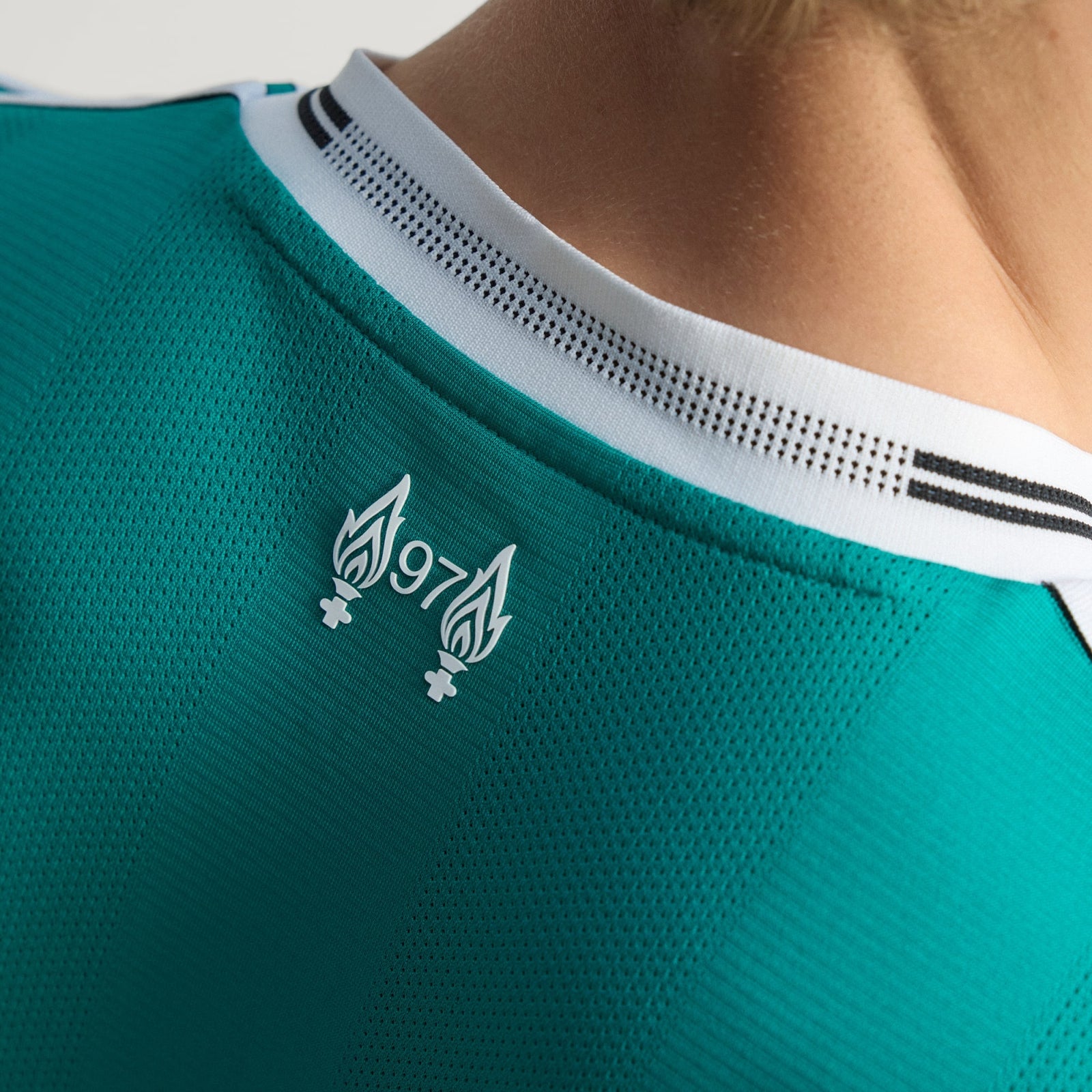 adidas Liverpool FC Authentic Virgil van Dijk Third Jersey w/ EPL + No Room For Racism Patches 25/26 (Sea Green)