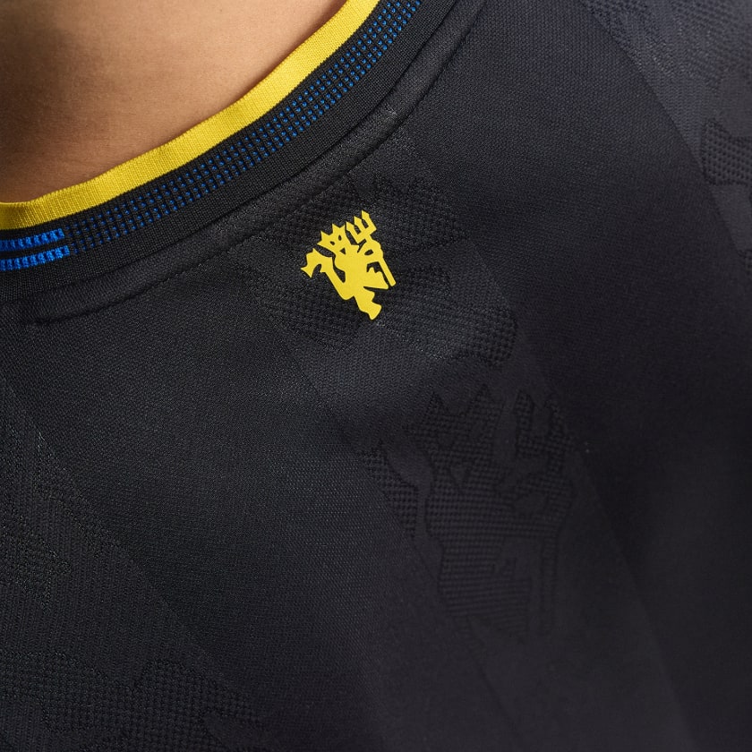 adidas Ugarte Men's Manchester United Authentic Third Jersey 25/26 w/ NRFR + EPL Patches (Black)