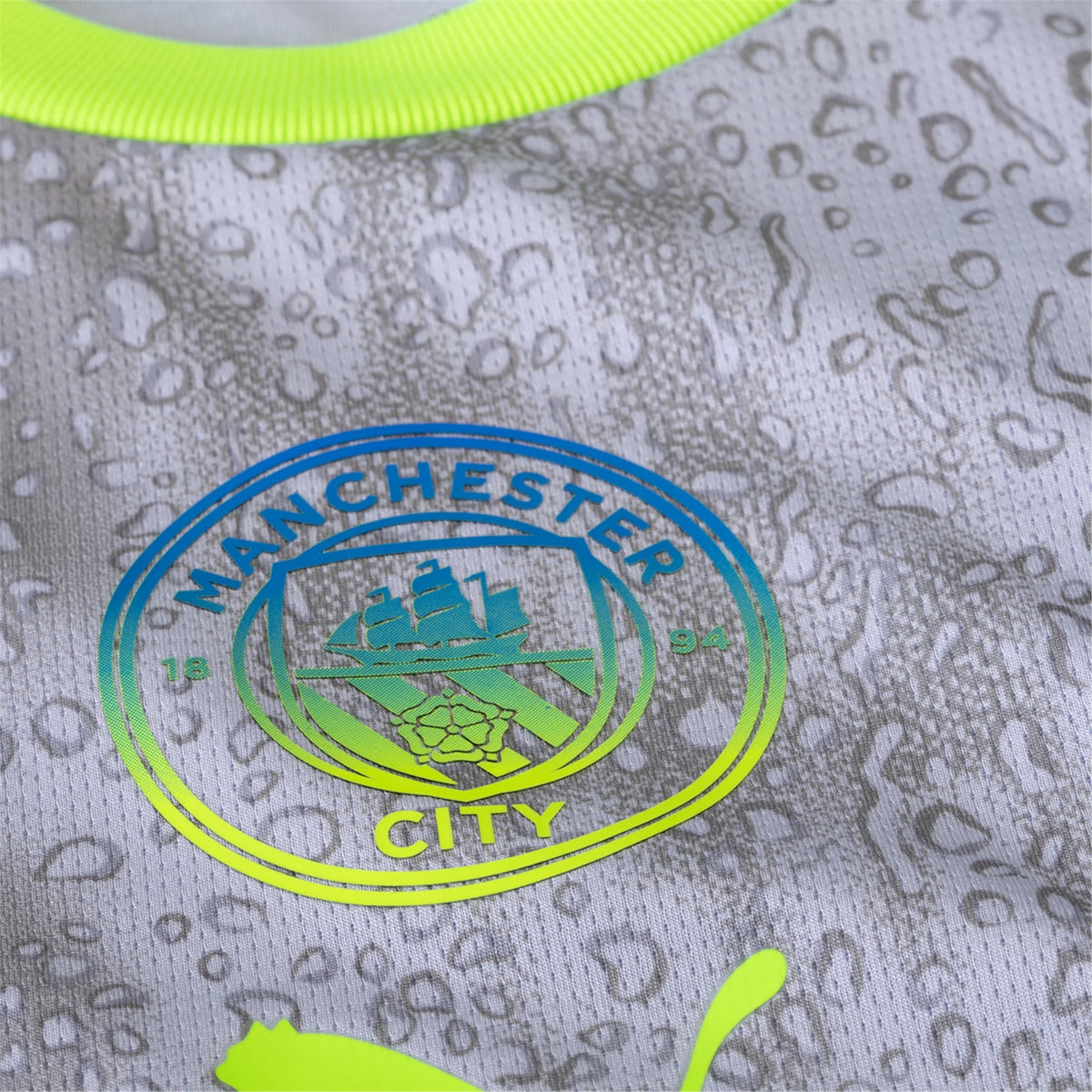 Puma Men's Manchester City Rodrigo Third Jersey w/ EPL + No Room For Racism Patches 25/26 (Cool Weather/Pro Green)