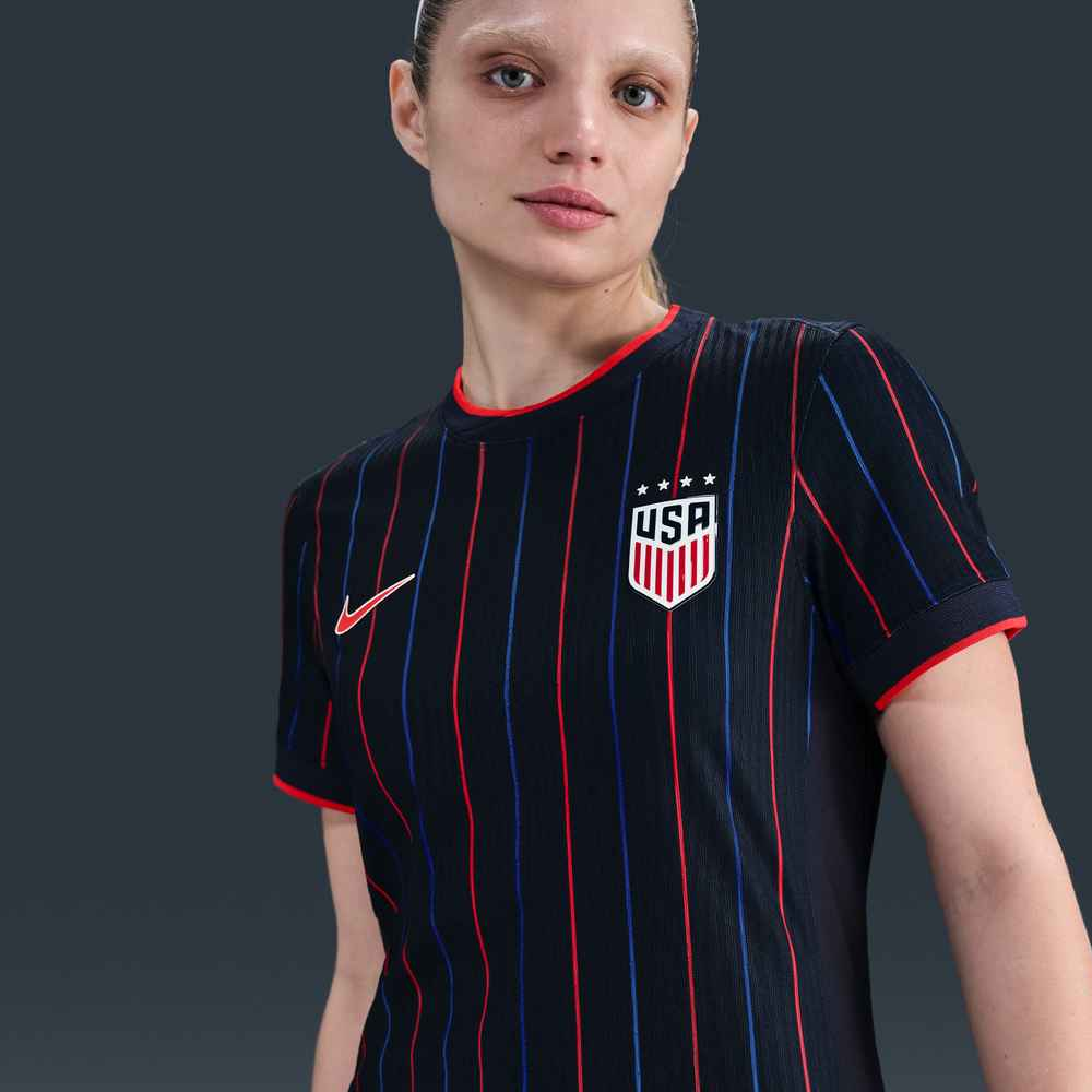 Nike Womens USA 25/26 Away 4 Star Match Authentic Jersey 452 (Obsidian/Challenge Red)