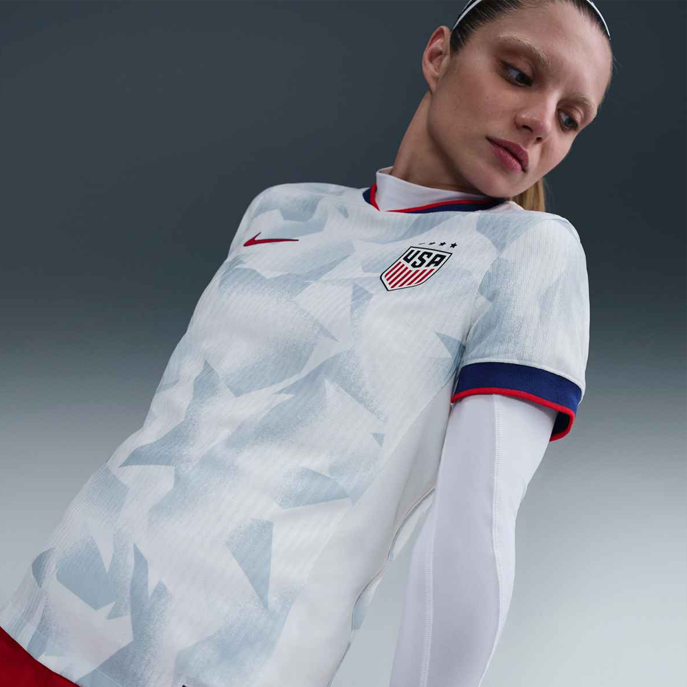 Nike Womens USA 25/26 Home 4 Star Match Authentic Jersey 101 (White/Rush Blue/Challenge Red)