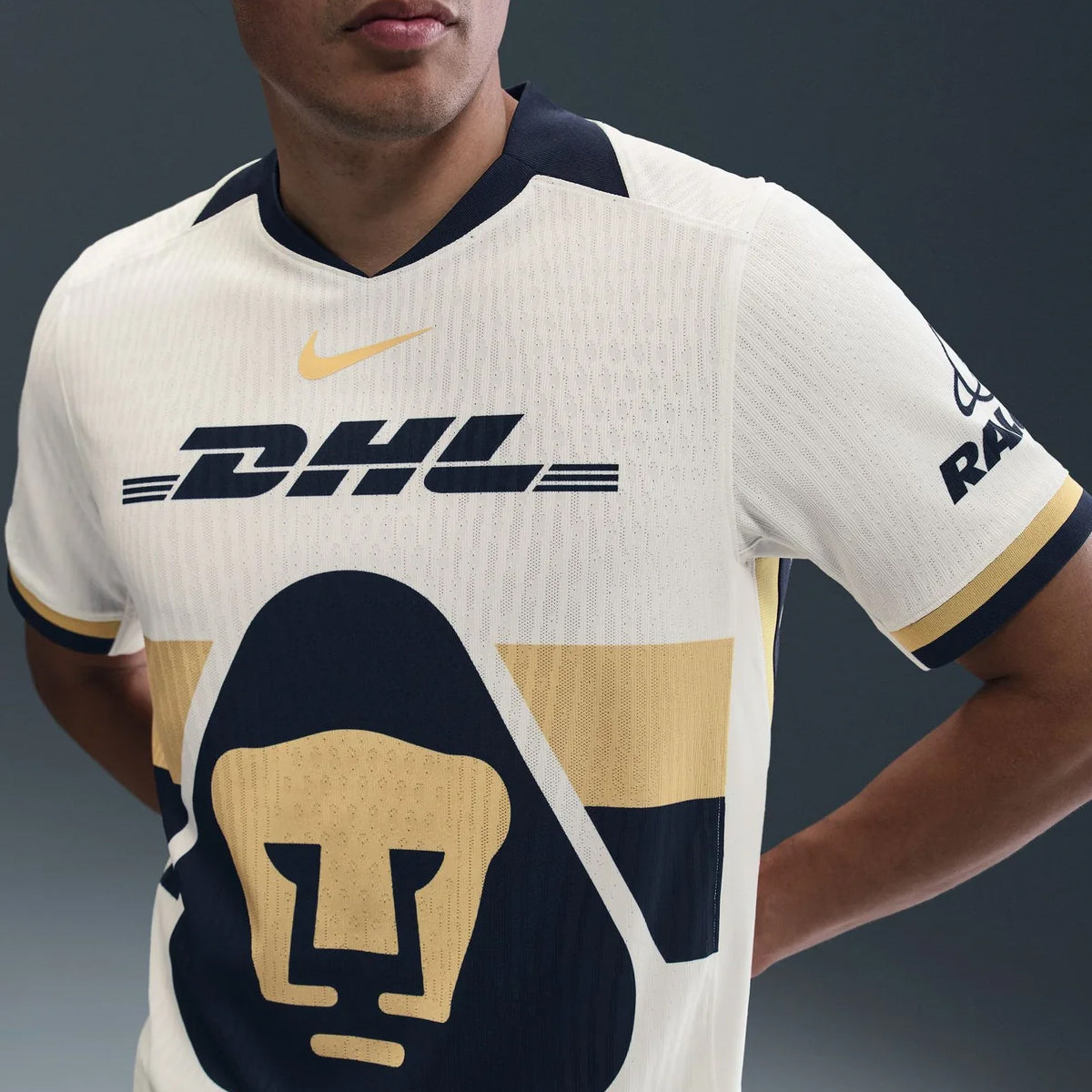 Nike Pumas UNAM Authentic Home Jersey 25/26 (Sail/Obsidian/Club Gold)