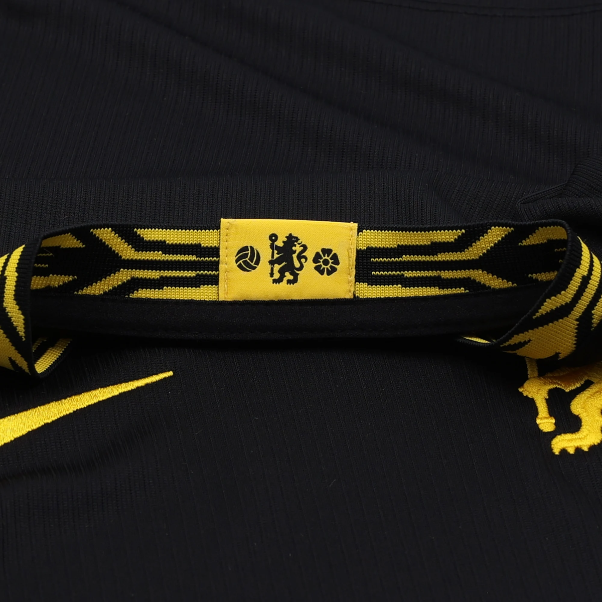 Nike Youth Chelsea Away Jersey 26/27 (Black/Gold)