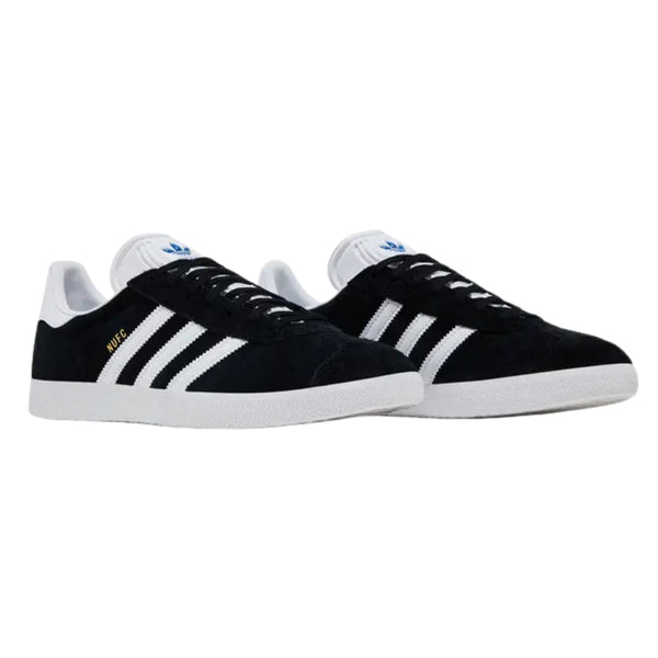 adidas gazelle silver green womens adidas Men's Newcastle United Gazelle Shoes (Black/White)