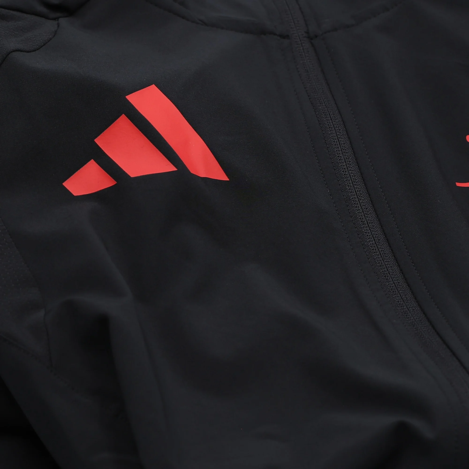 adidas Arsenal Tiro Travel Windbreaker Jacket 26/27 (Black)