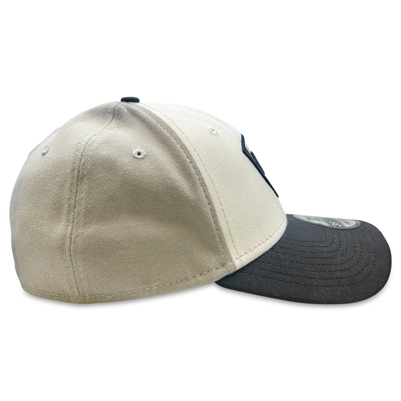 New Era Monterrey 39Thirty Hat (White/Navy/Grey)
