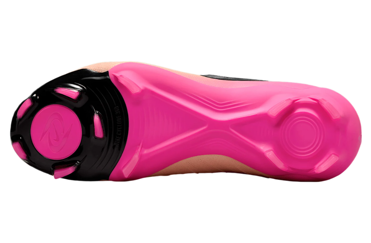 Nike Phantom Luna II Pro FG Soccer Cleats (Crimson Tint/Black-Pink Blast)