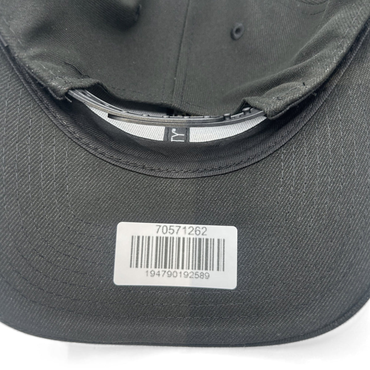 New Era Chivas de Guadalajara Tricolor 9FORTY Adjustable Hat (Black/Multi) | SoccerWearhouse