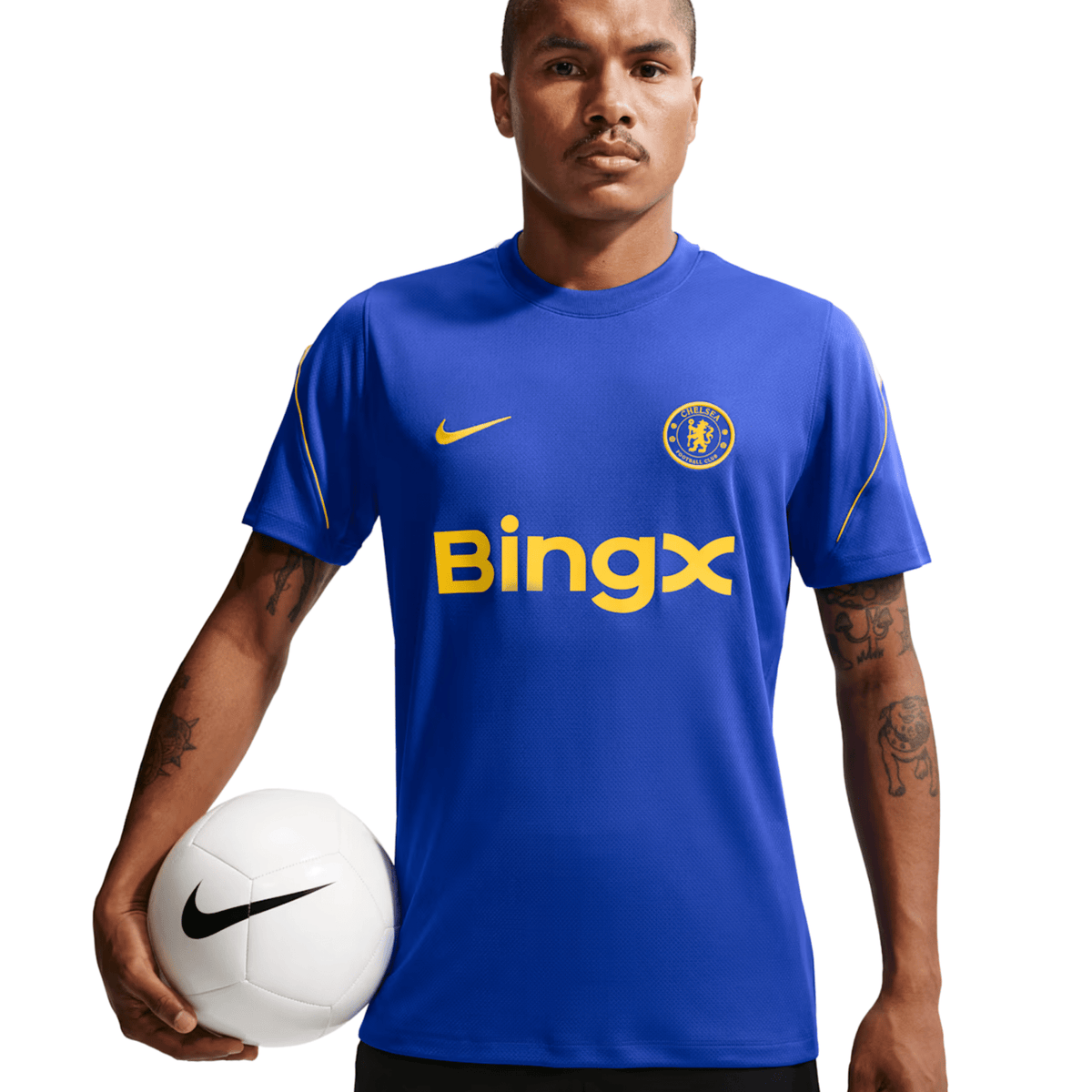 Nike Chelsea Strike Jersey 26/27 (Bright Royal/Gold) | SoccerWearhouse