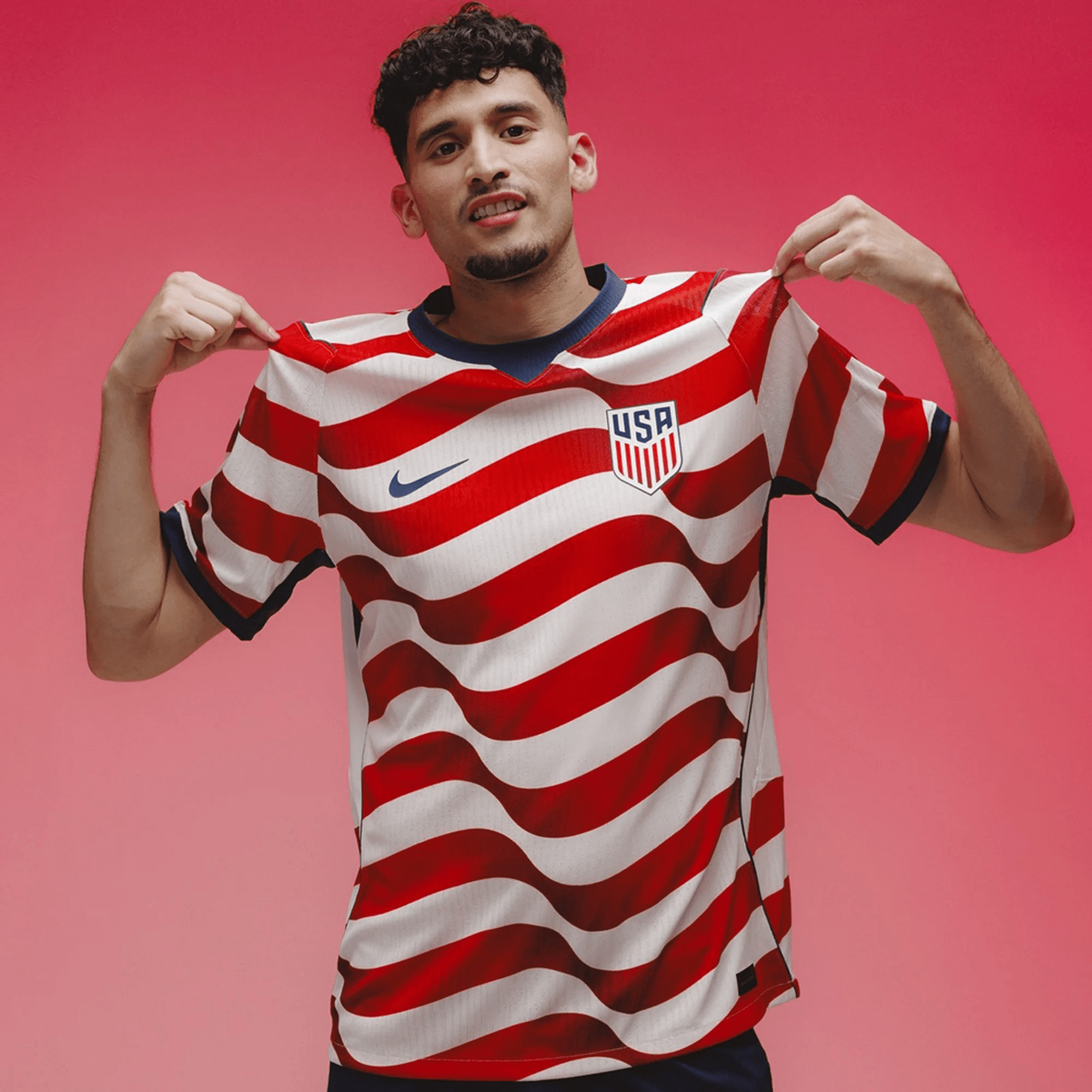 Nike Mens Christian Pulisic United States Match Authentic Home Jersey