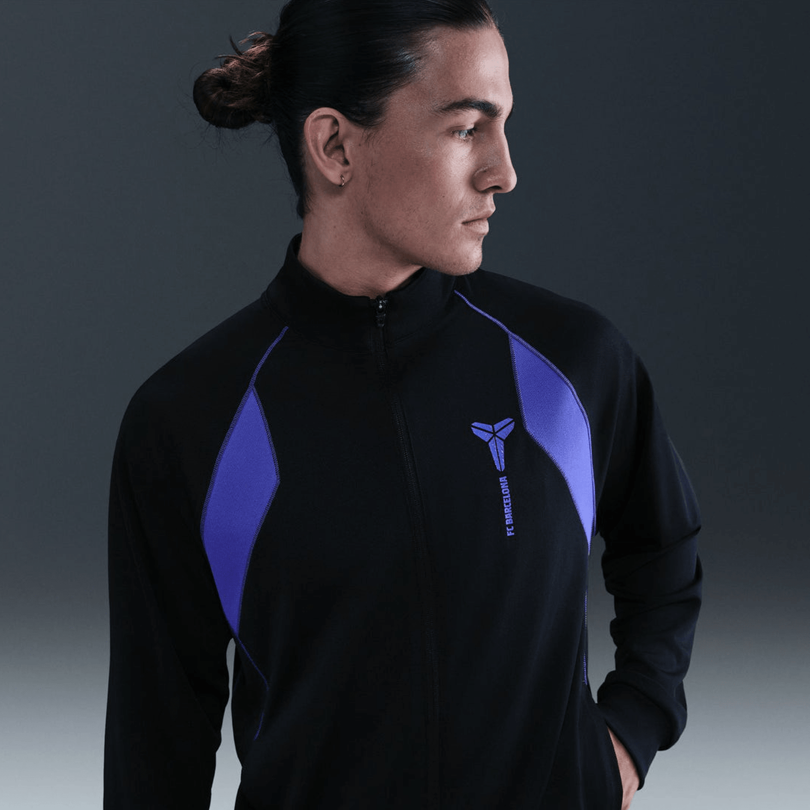 Nike Men's FC Barcelona Kobe Bryant Zip - Up Jacket 25/26 (Black/Persian Violet) | SoccerWearhouse