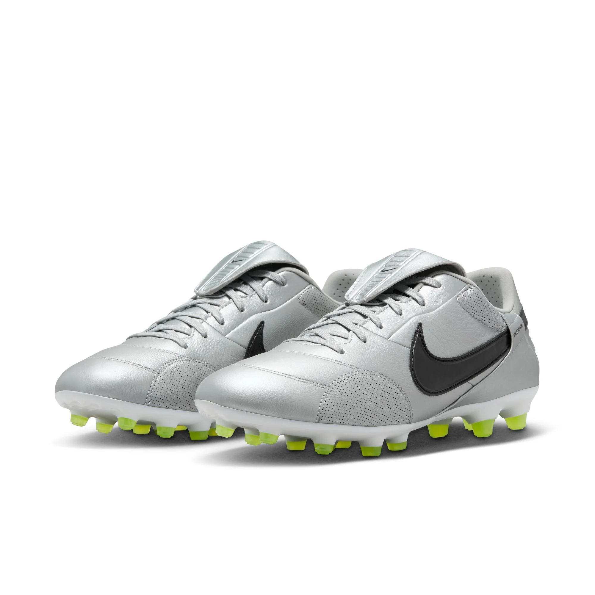 Silver nike cleats best sale