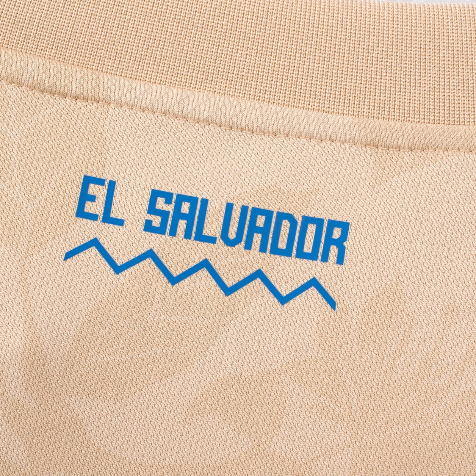Umbro EL Salvador 25/26 Pre Match Jersey (Tan) | SoccerWearhouse
