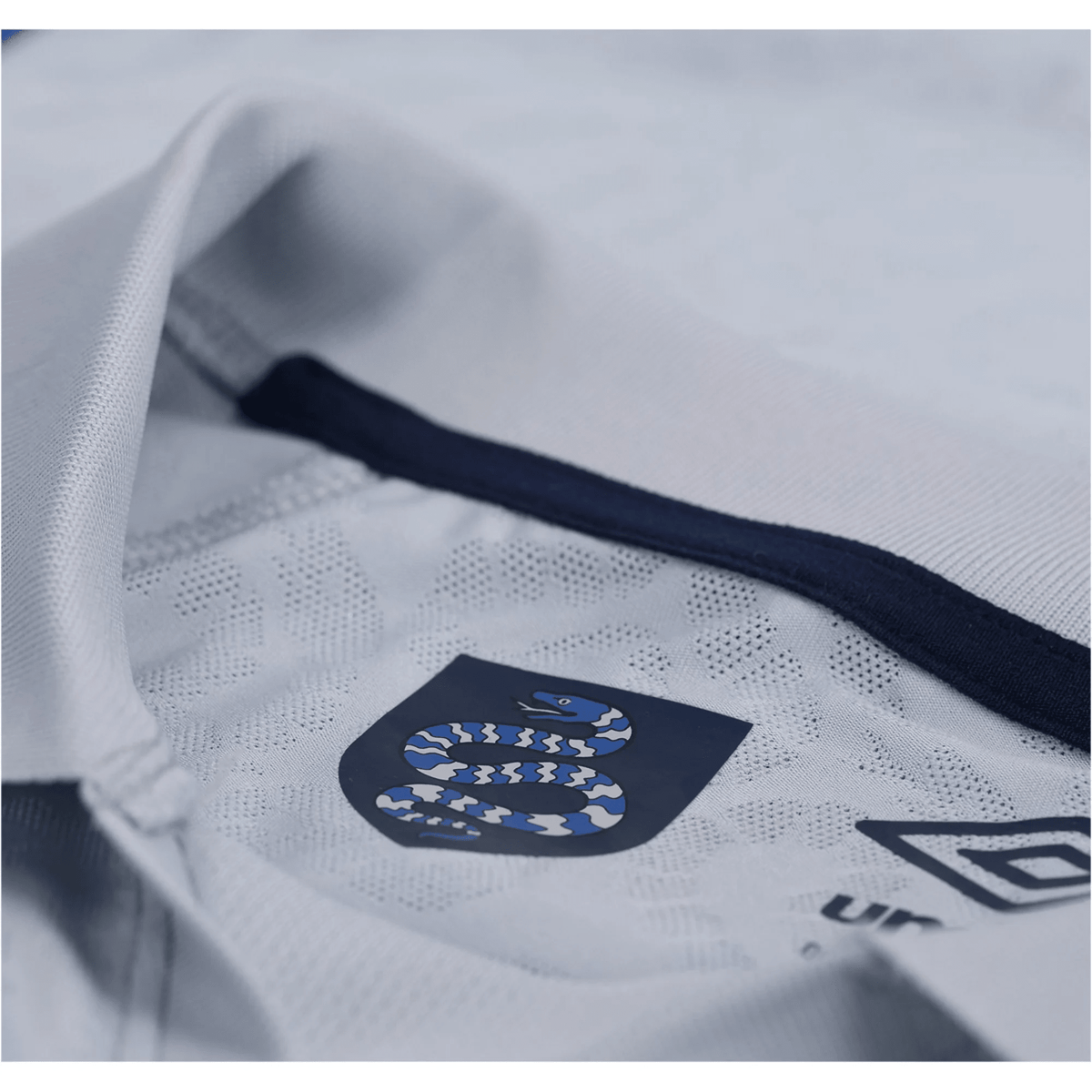 Umbro El Salvador Away Jersey 2026 (Grey/Navy) | SoccerWearhouse