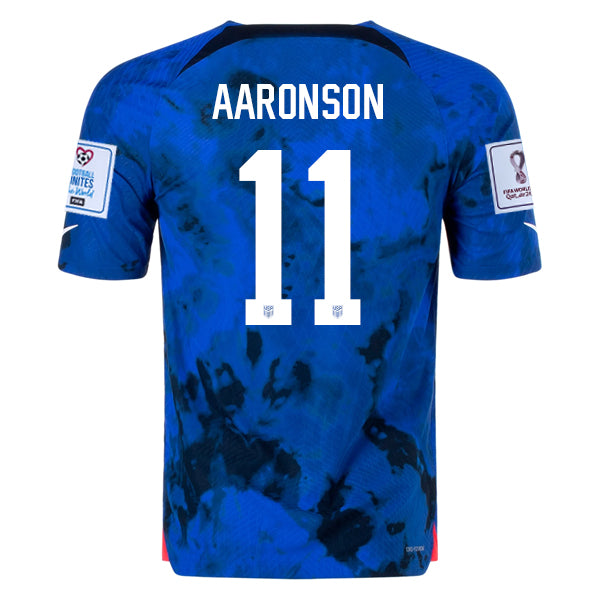 Nike Estados Unidos Brendan Aaronson Authentic Match Away Jersey 22/23 con parches de la Copa Mundial 2022 (Azul brillante/Blanco) 