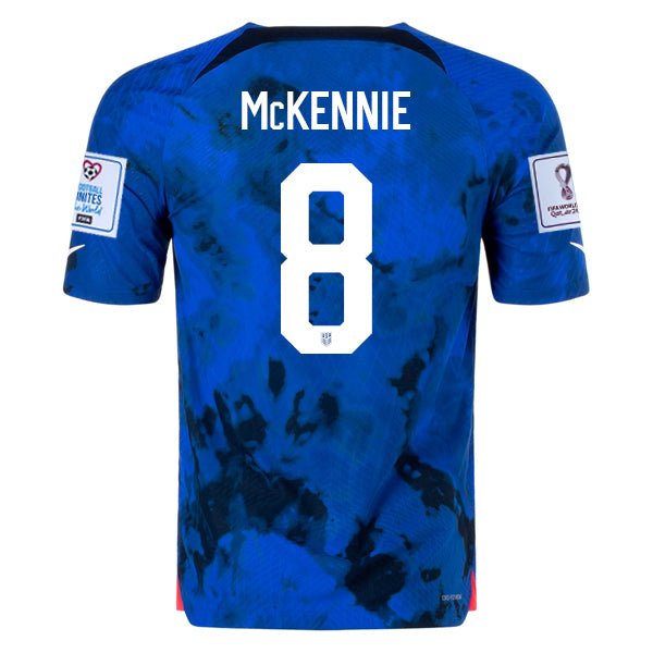 Nike Estados Unidos Weston McKennie Authentic Match Away Jersey 22/23 con parches de la Copa Mundial 2022 (Azul brillante/Blanco) 